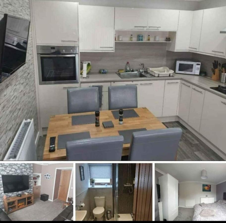 5 Riverside Place Thurso. 2 Bed, 2 Bathrooms. Exterior photo